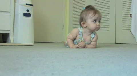 Baby Playing Crawling 스톡 동영상 678475