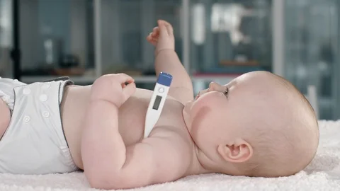 Baby with thermometer Stock Footage 91419116