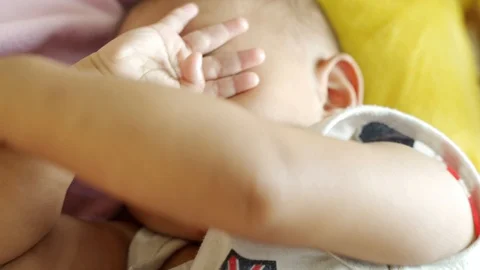 Baby wake up. 스톡 동영상 114183914