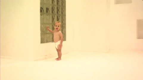 Baby walking Stock Footage 43695207