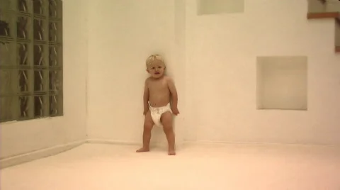 Baby walking Stock Footage 43695605