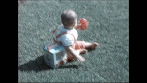 Baby in the Yard 1965 Видео 215409649