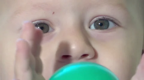 Baby's eyes, close up 스톡 동영상 32165816