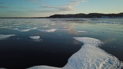 Back up and away from massive ice sheet Stock Footage 100135334