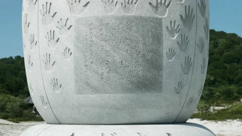 Back of the back of the Tomisa statue 스톡 동영상 162265395