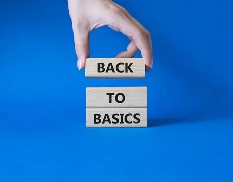 Back to basics symbol. Concept word Back to basics on wooden blocks. Busine.. Foto stock