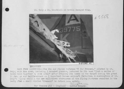 BACK FROM BRUNSWICK---The Eighth AAF Flying ofrtress F for Frenesi, pilote... Stock Photos