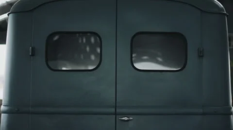 Back Doors Classic Van - 25FPS PAL Vídeos de archivo 38974793