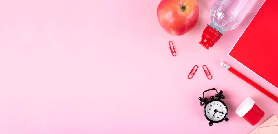 Back to school flat lay background with set of stationery supplies Foto stock