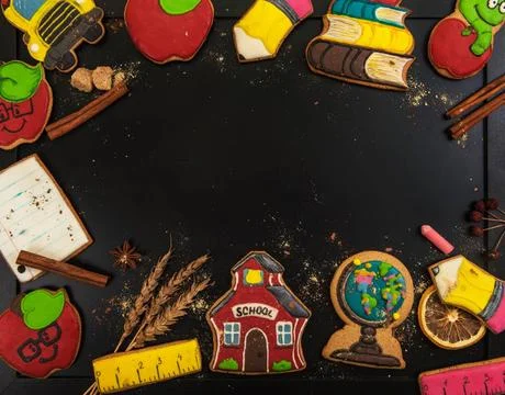 Back to school gingerbreads Back to school gingerbreads cookies on a dark ... Stock Photos
