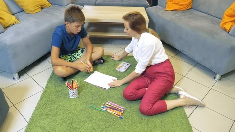 Back to school, learning problems concept. female psychologist conducts a Vídeo Stock 115354037