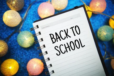 Back to School text message on notepad background Stock Photos