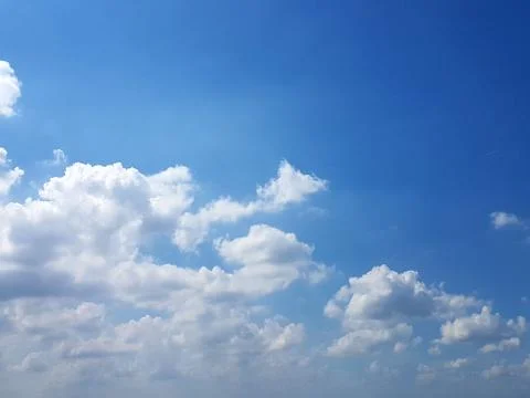 Background of clouds over blue sky Stock-Fotos