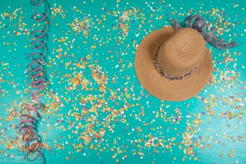 Background of confetti with elements related to the carnival and summer Stock-Fotos