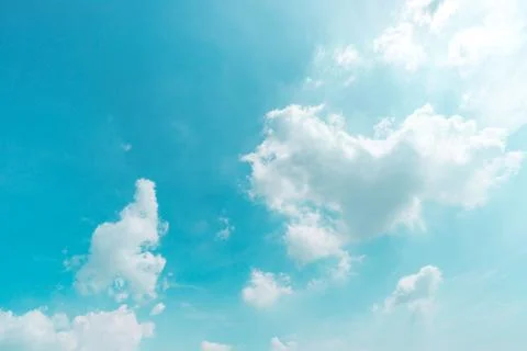 Background of dark clouds before a thunder-storm Stockfoto's