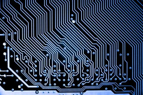 Background of dark clouds before a thunder-storm Stockfoto's