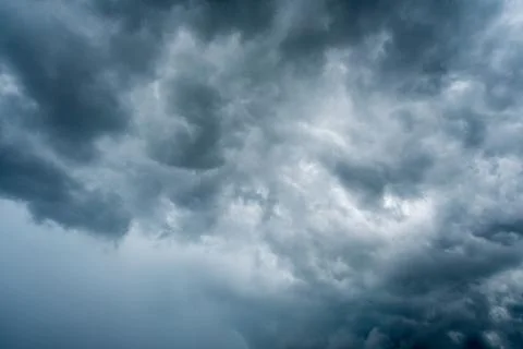 Background of dark clouds before a thunder-storm 库存照片