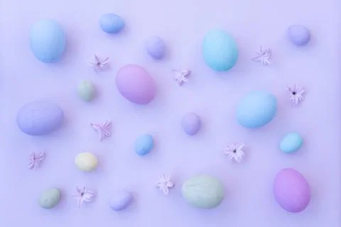 Background for Easter. On a gentle blue background, Easter eggs and delicate Stock Photos
