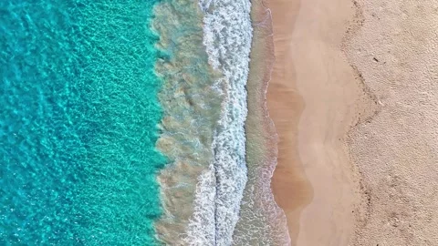 Background of large ocean waves on tropical sandy coast. Video stock 331279945