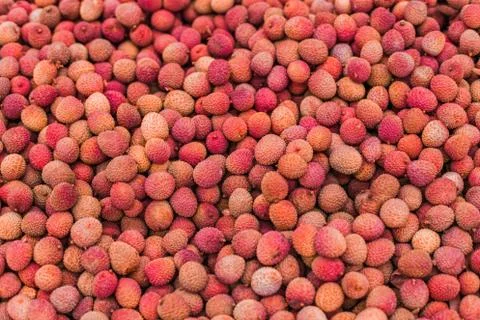 Background of the lychee fruit. Fresh fruit on the counter in the store Fotos de archivo
