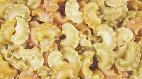 Background pasta rotate clockwise top view Stock-Footage 99858362