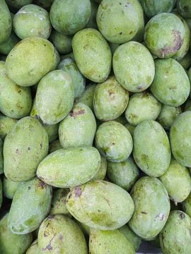 Background portrait of mango fruit at fruit vendors Stock Photos