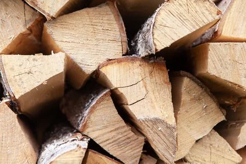 Background from stack of firewood from birch tree, for heating house, stacked Foto stock