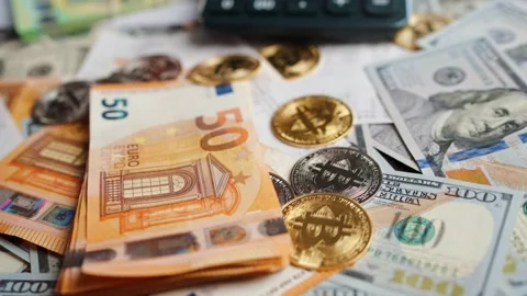 Background with US Dollar and Euro bills, BTC bitcoins and bills to pay. Stock-Footage 346727996