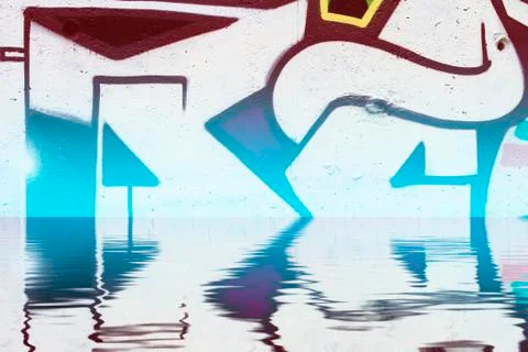 Background wall with graffiti reflection in  water, artistic urban picture Illustrazione stock