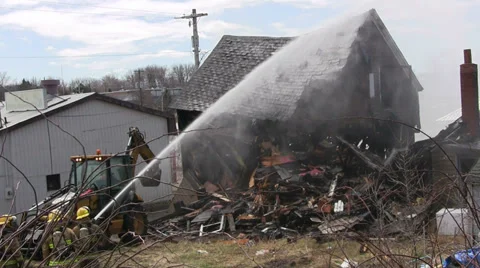 Backhoe Brings House Down 動画素材 27689233