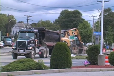 Backhoe digging Stock Footage 8544045