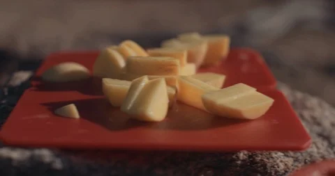 Backpacker Cutting Ingredients 스톡 동영상 105264730