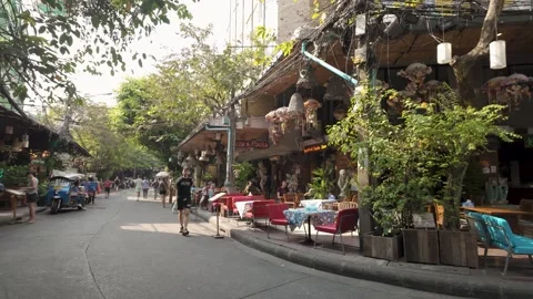 Backpacking district of Khao San Road is the traveler hub of South East Asia Stockbeeldmateriaal 301539643
