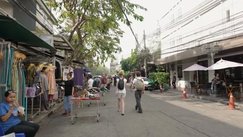 Backpacking district of Khao San Road is the traveler hub of South East Asia. Видео 301539713