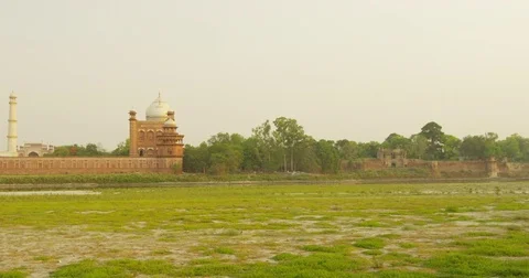 Backside view of the Taj Mahal with soft sunset light Stock Footage 72993773