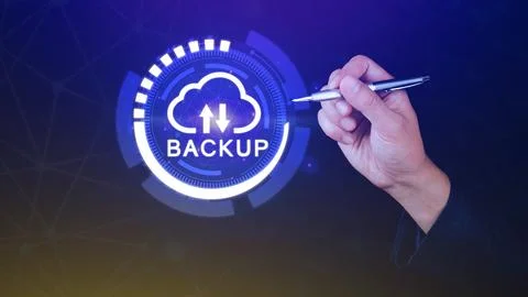 Backup files and data on internet with cloud storage technology that sync a.. 스톡 사진