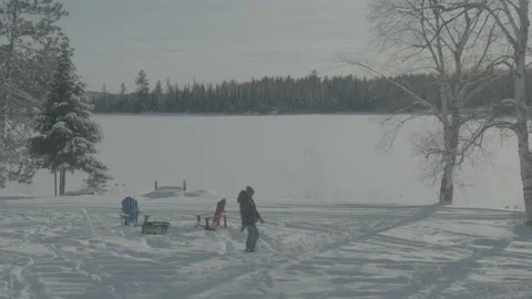 Backyard fun in snowy Canada Video stock 170278020