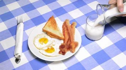 Bacon and egg breakfast Stock Footage 45453410