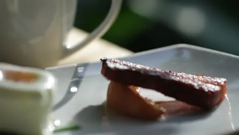 Bacon and egg breakfast at a resort spa in Sonoma Stock-Footage 10914987