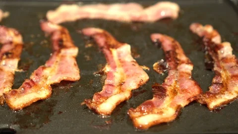 Bacon Cooking On Griddle Видео 84799920