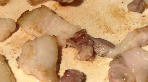 Bacon frying in a pan Video stock 61197572