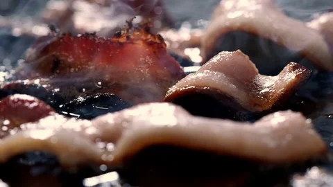 Bacon Frying Slow Motion Panning Macro Stockbeeldmateriaal 85043598