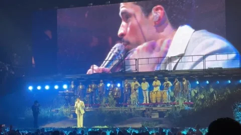 Bad Bunny ends his residency in Puerto Rico by urging people to combat hate with Vídeos de archivo 317056974