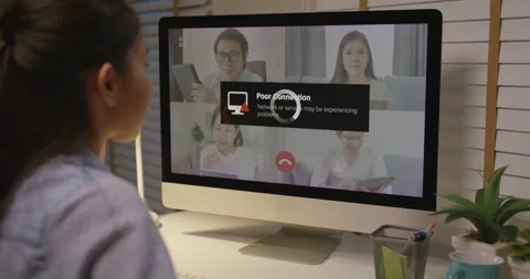Bad wifi low poor error disconnect issue on webinar work late night. Vidéo 173573895