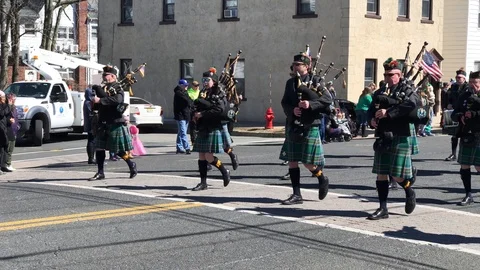 Bag Pipe Players Marching 스톡 동영상 87576003
