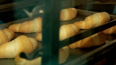 Bagels in the oven Stockbeeldmateriaal 59759507