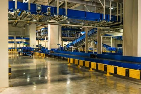 Baggage claim area with empty baggage carousels Foto stock