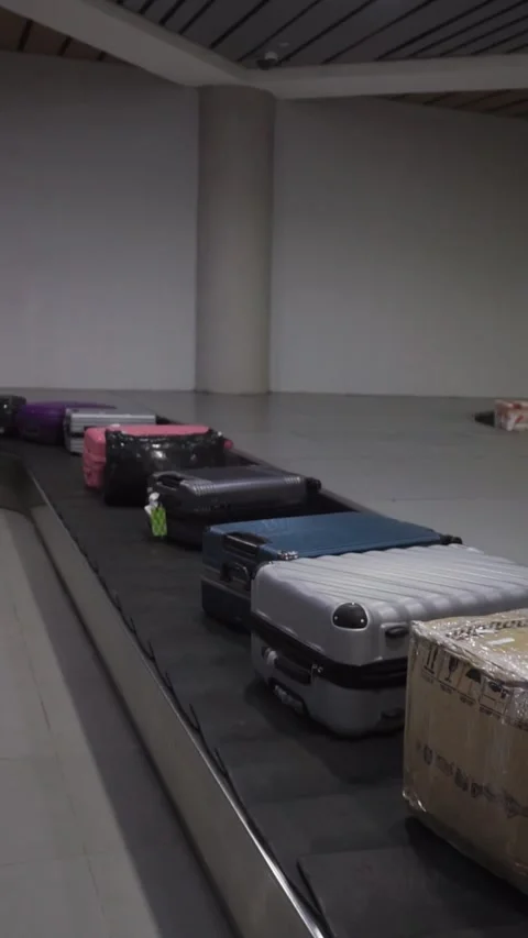 Baggage claim conveyor Stock Footage 320209345