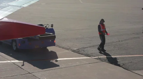 Baggage Handler on Runway 스톡 동영상 45612749