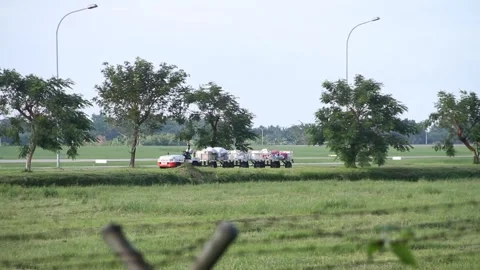 Baggage Towing Tractor Video stock 282686089